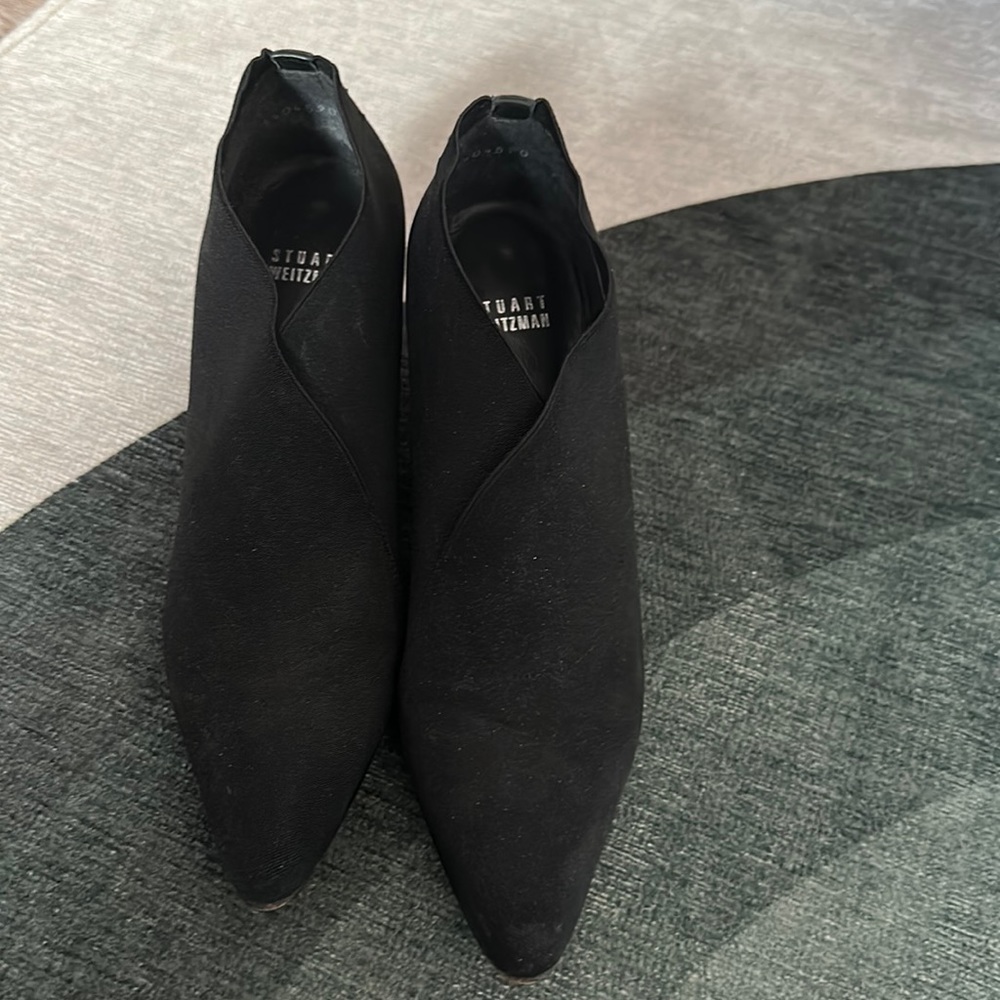 Stuart weitzman cute black pointed bootie like heels